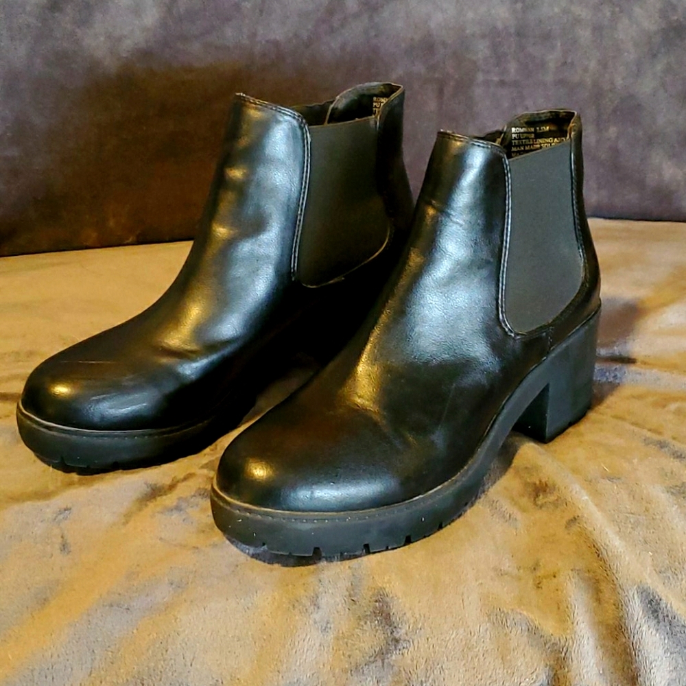 Steve Madden Leather Booties